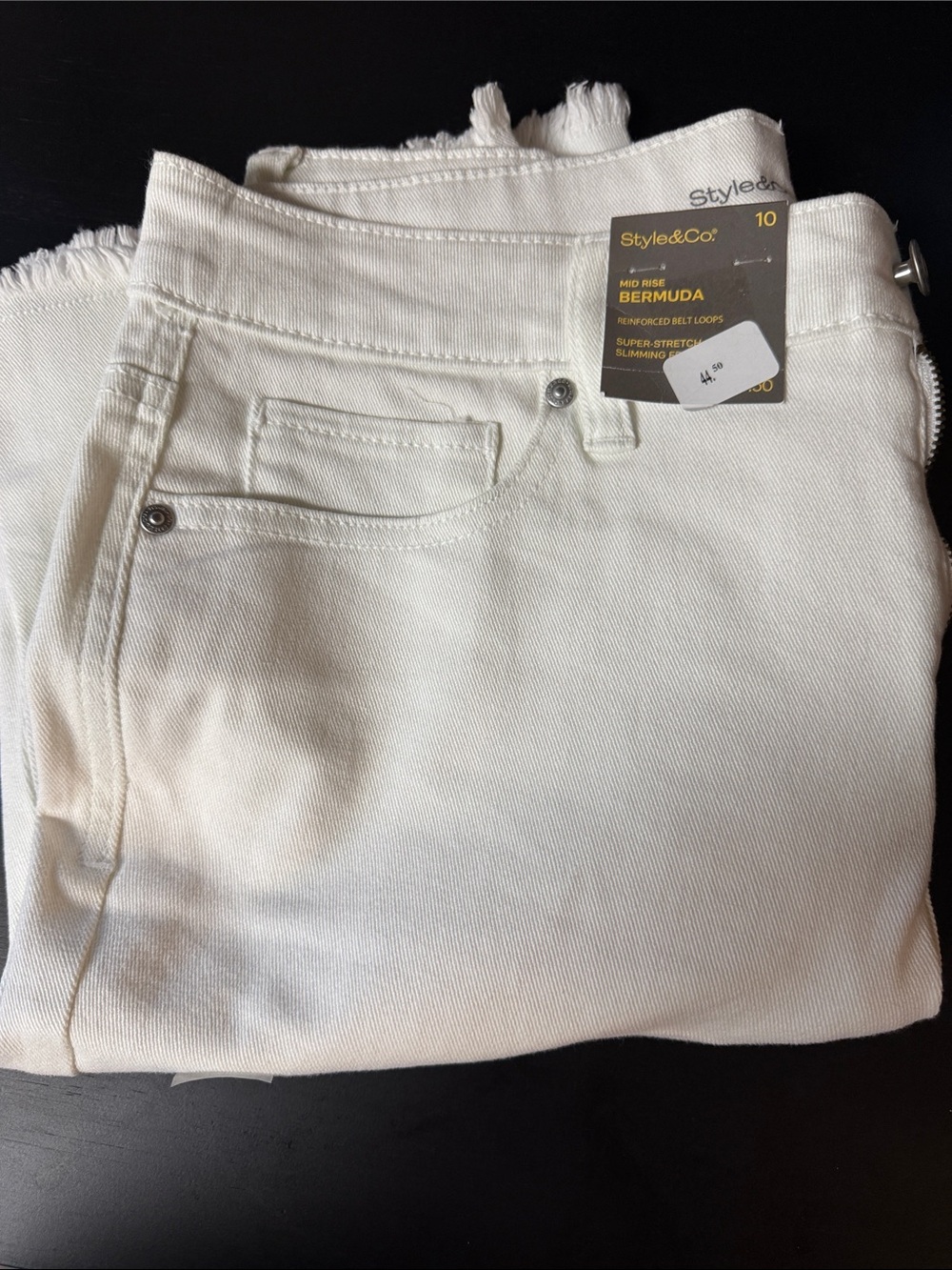 Style & Co. Women’s Off-White Slim Bermuda Jean Shorts